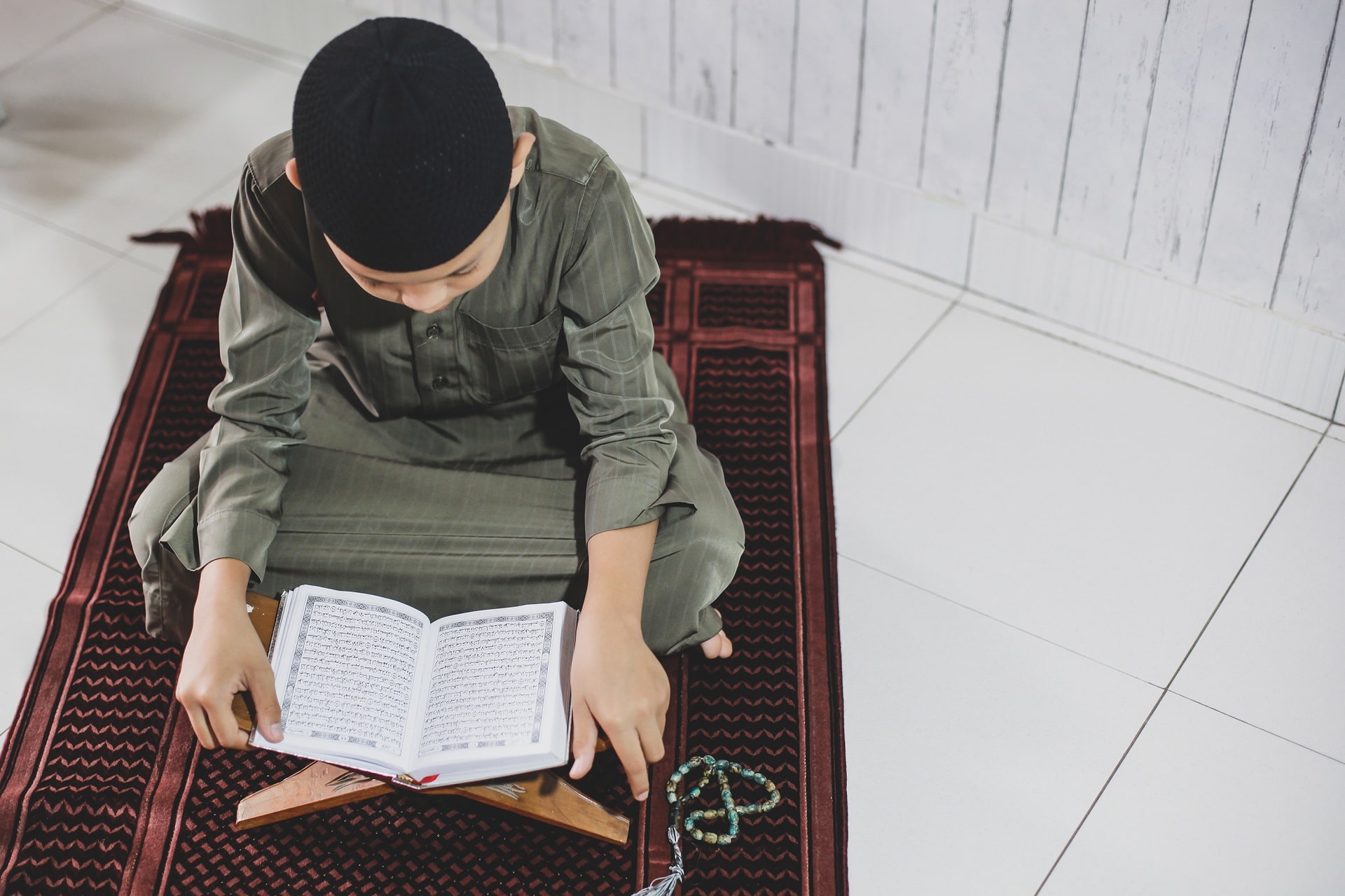 muslim-boy-reading-holy-quran-2021-08-30-06-01-29-utc-min.jpg muslim-boy-reading-holy-quran-2021-08-30-06-01-29-utc-min.jpg